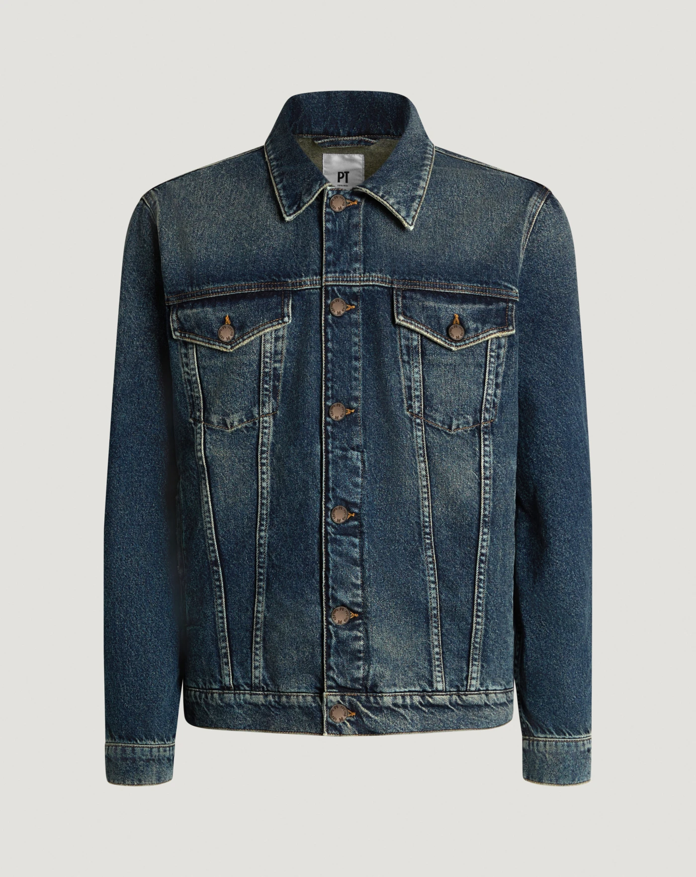 Trucker jacket in denim