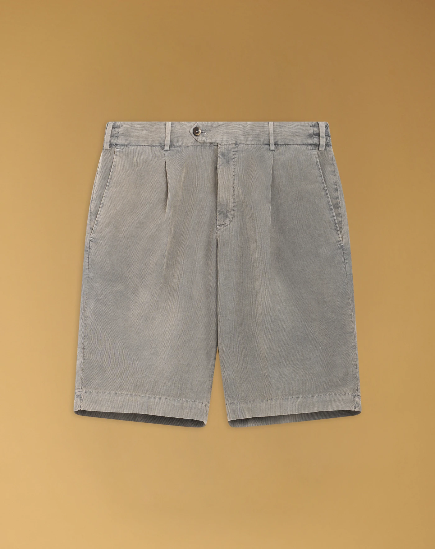 Bermuda shorts in superlight velvet