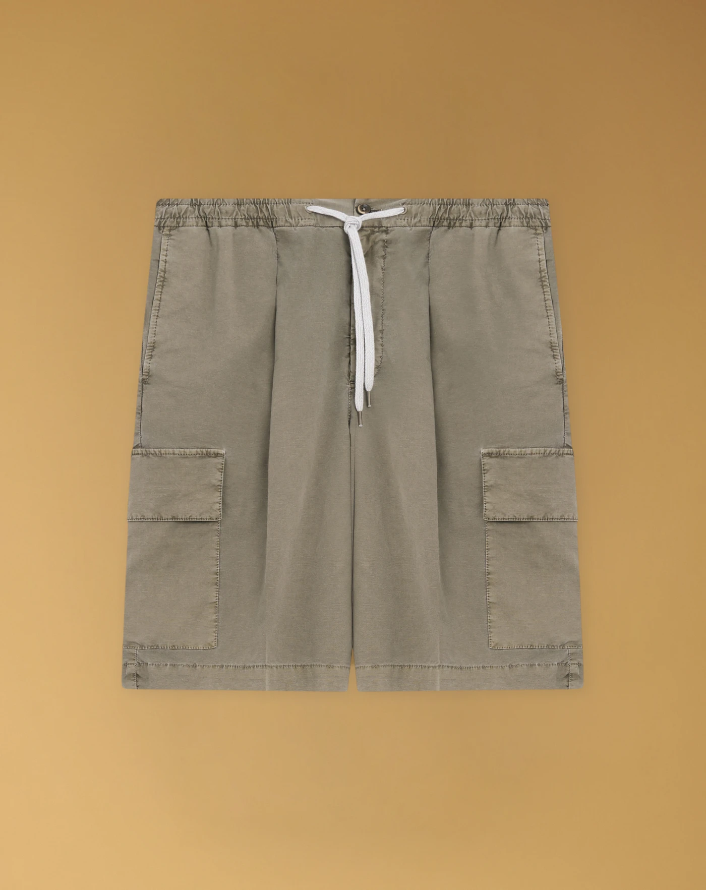 Cotton and linen Bermuda shorts