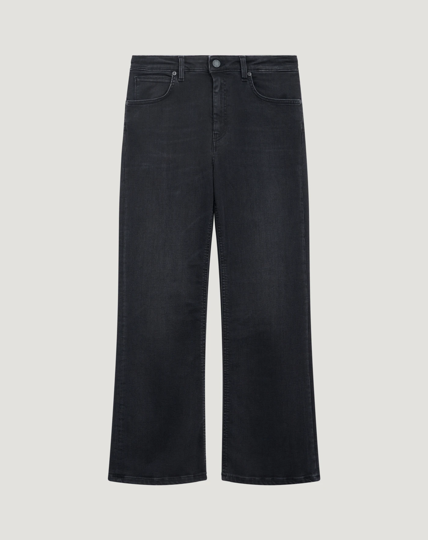 Jeans Kim in black travel denim