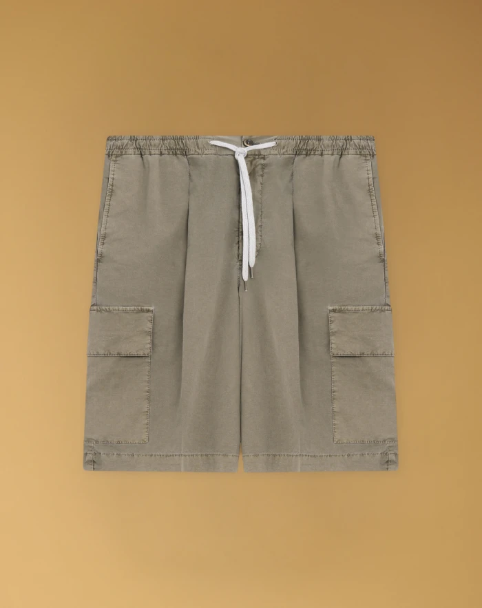 Cotton and linen Bermuda shorts