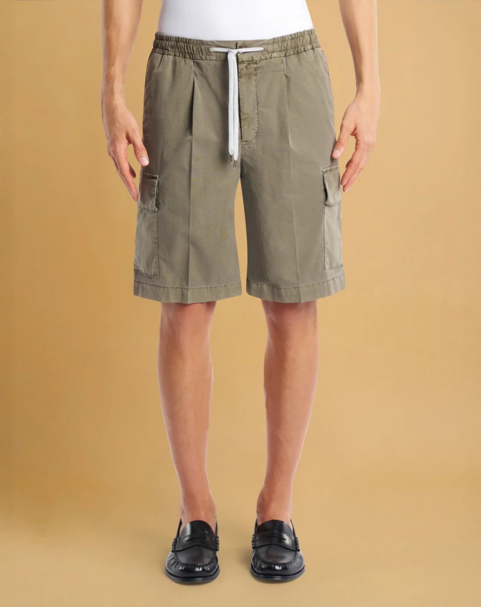 Cotton and linen Bermuda shorts