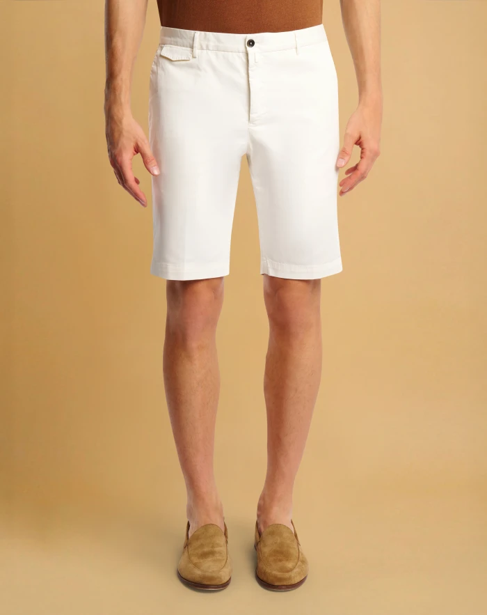 Stretch gabardine Bermuda shorts