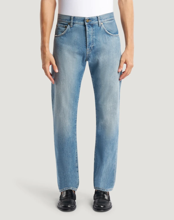 Relax jeans in responsible denim