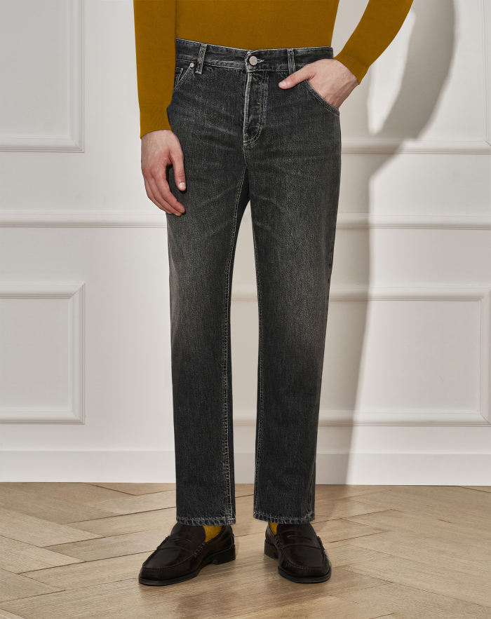 Rebel jeans in black rigid denim