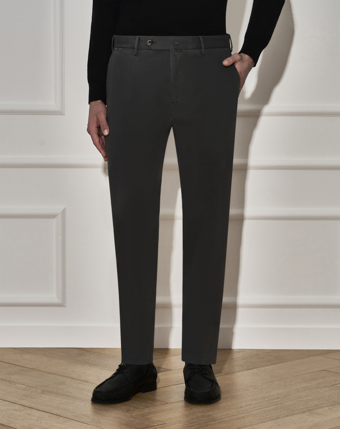 Slim trousers in stretch gabardine