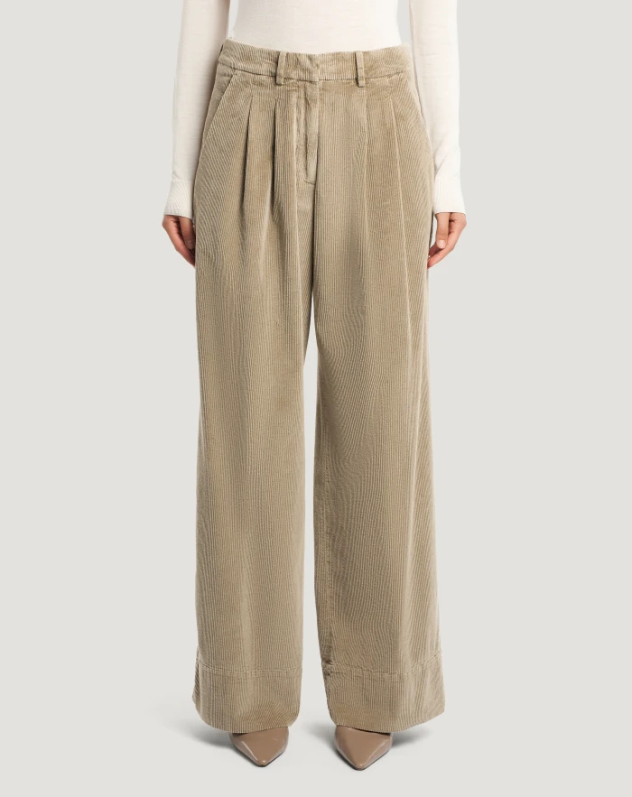 Hose Frankie aus Stretch-Samt