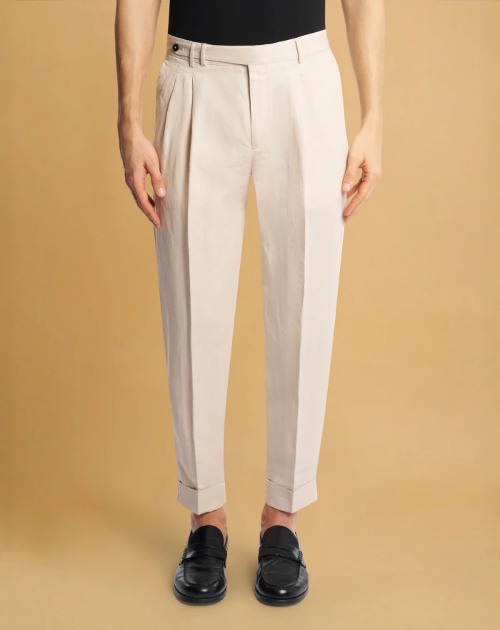 Carrot trousers in linen and cotton twill