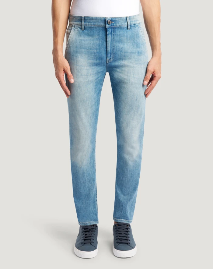 Indie jeans in soft-touch denim