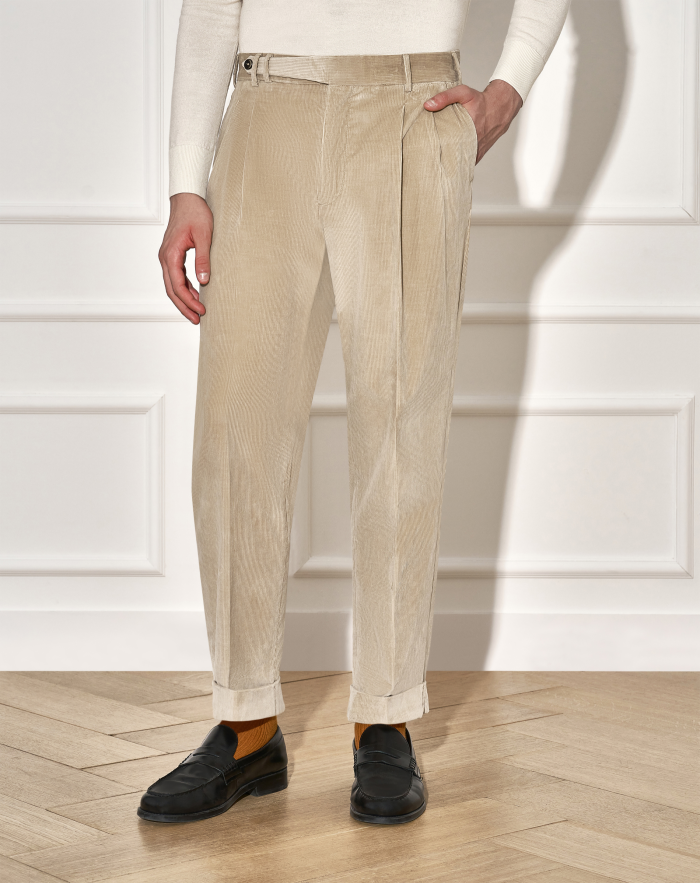 Carrot trousers in super soft velvet