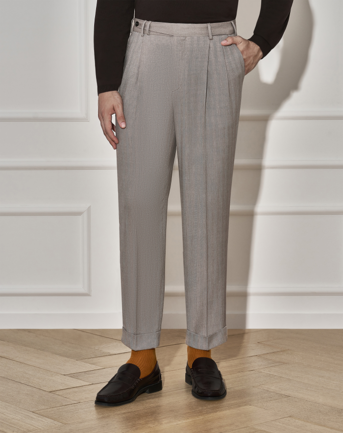 Carrot trousers in wool and cotton